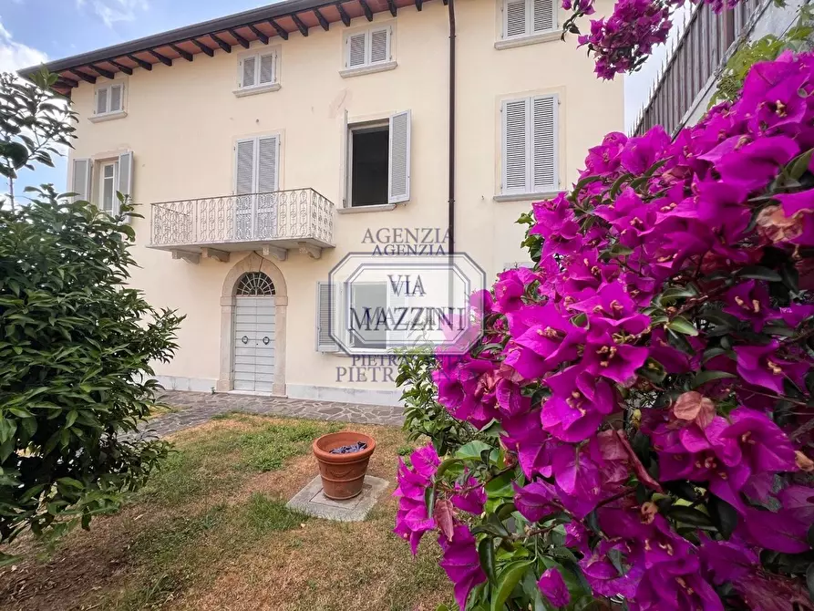 Immagine 3 di Casa bifamiliare in vendita  a Pietrasanta