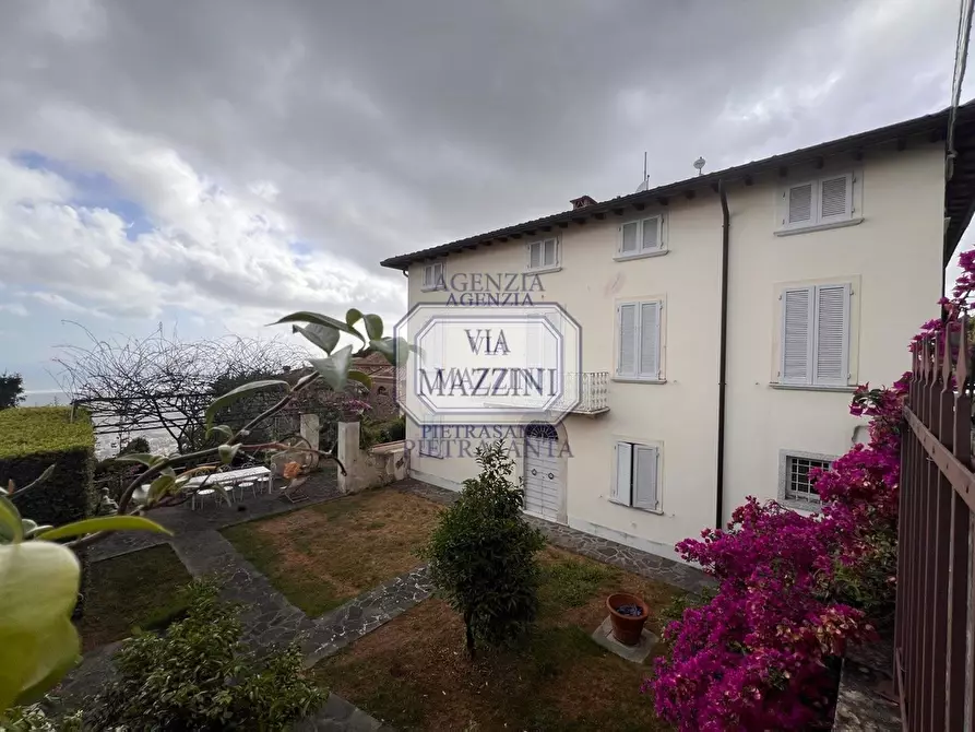Immagine 12 di Casa bifamiliare in vendita  a Pietrasanta