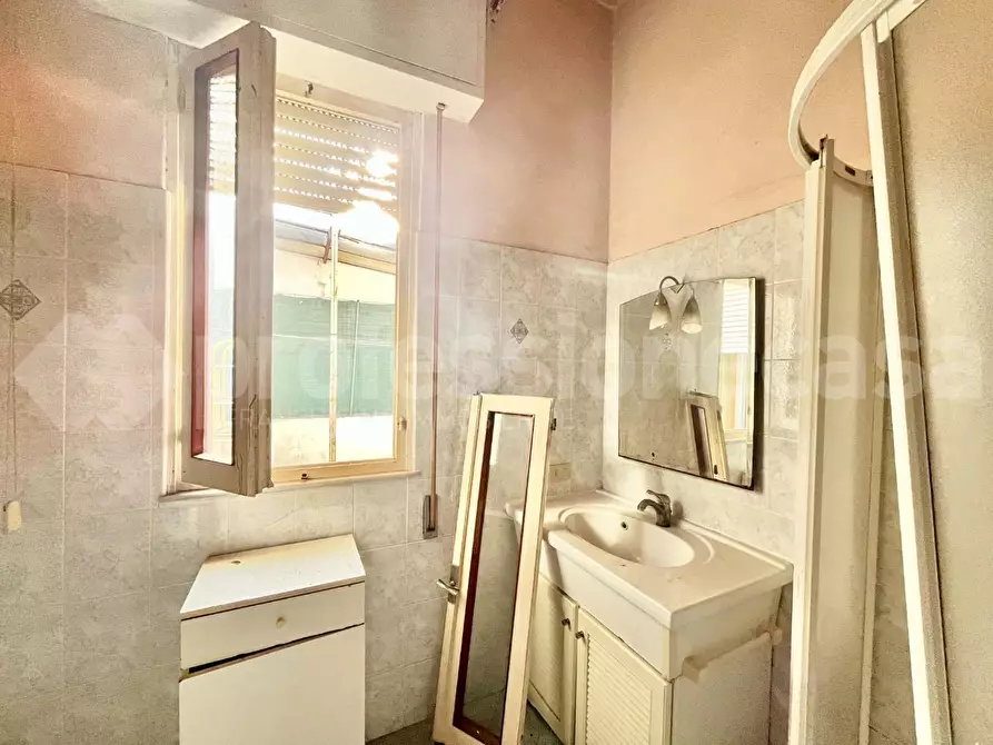 Immagine 18 di Appartamento in vendita  a Viareggio