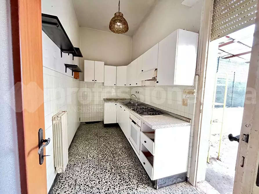 Immagine 5 di Appartamento in vendita  a Viareggio