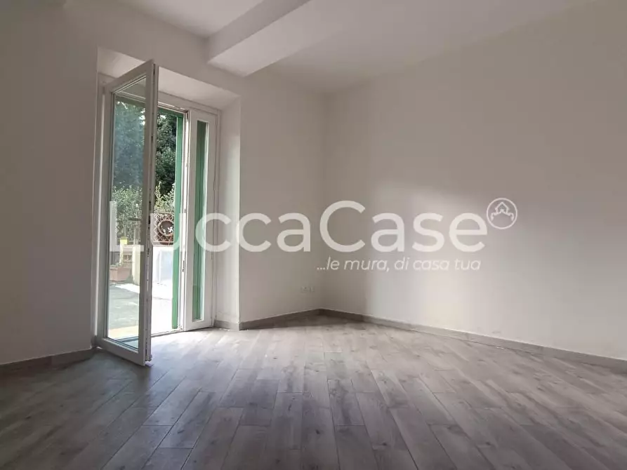 Immagine 5 di Ufficio in vendita  a Massarosa