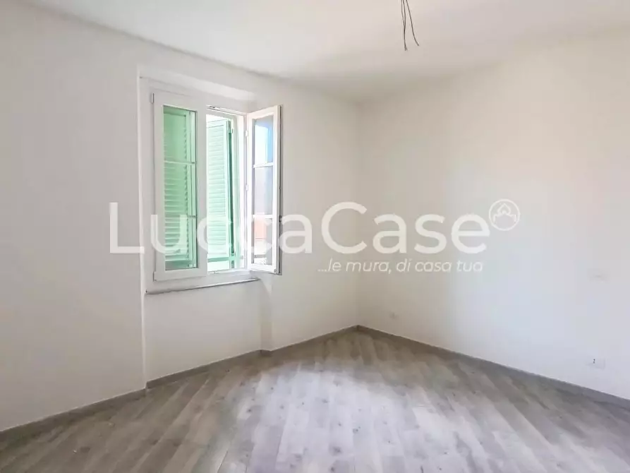 Immagine 3 di Ufficio in vendita  a Massarosa