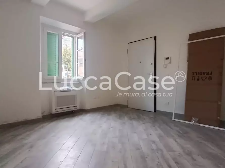 Immagine 2 di Ufficio in vendita  a Massarosa