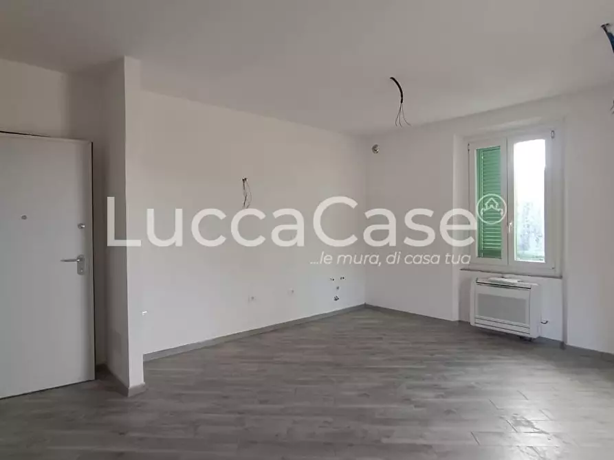 Immagine 3 di Ufficio in vendita  a Massarosa