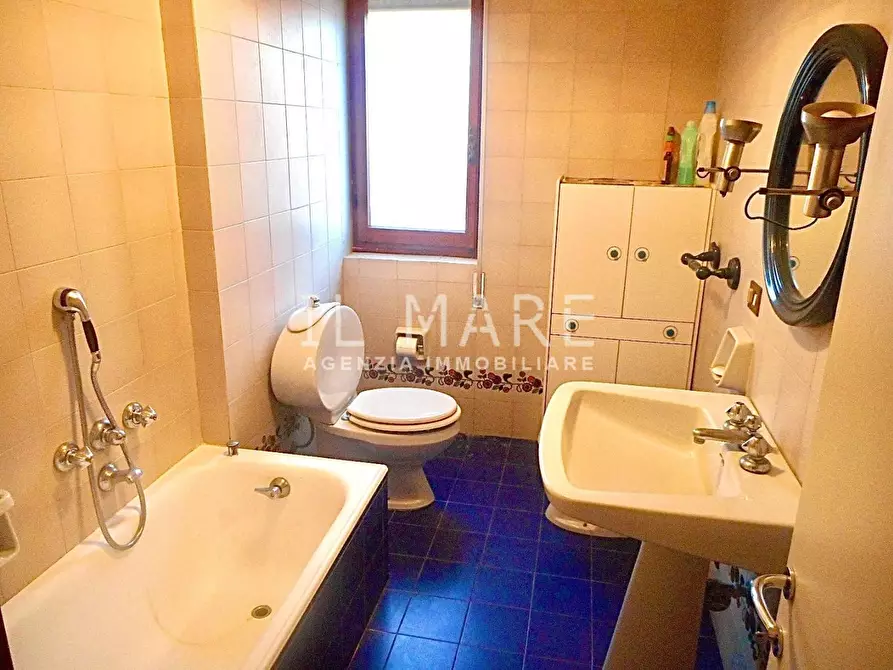 Immagine 10 di Appartamento in vendita  a Massa