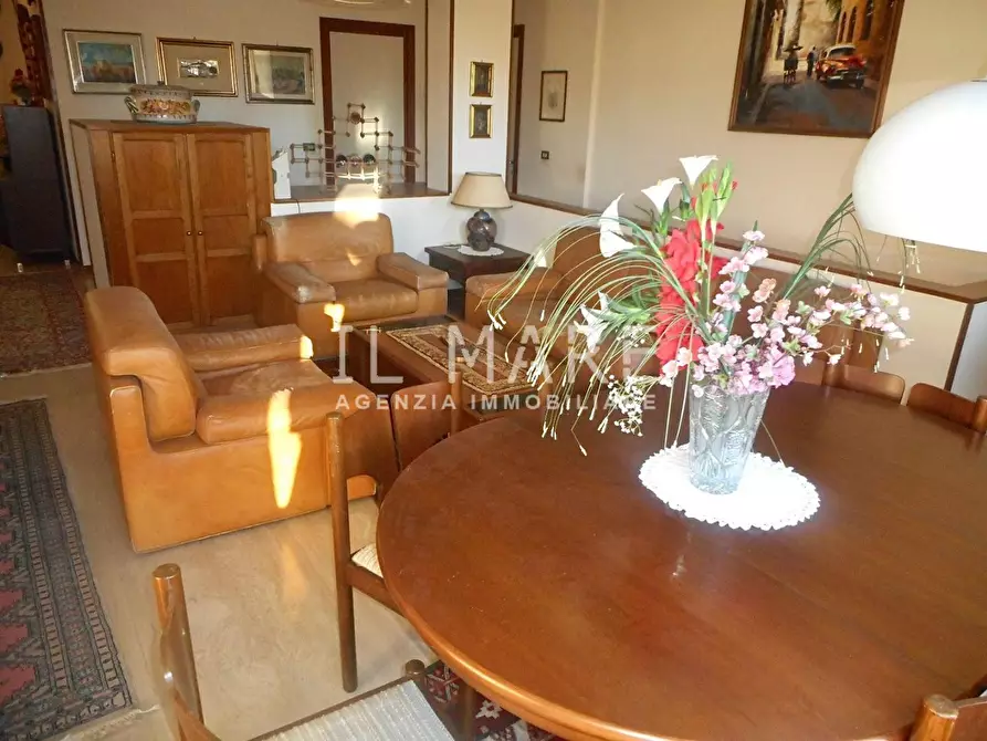 Immagine 4 di Appartamento in vendita  a Massa