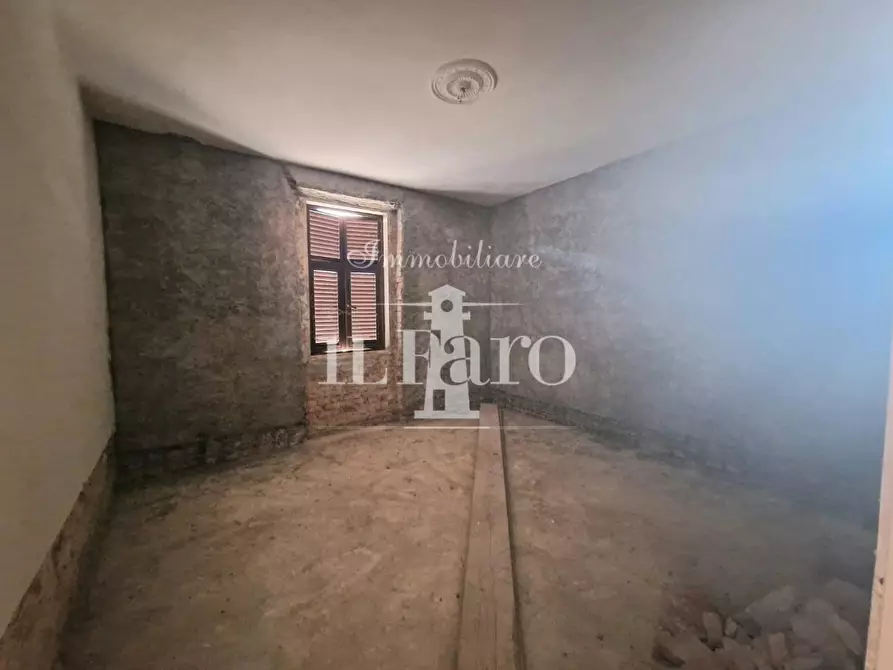 Immagine 11 di Appartamento in vendita  a Campi Bisenzio