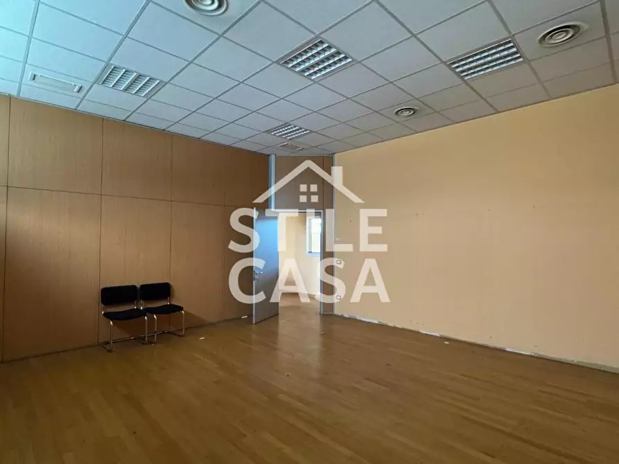 Immagine 10 di Attività artigianale in vendita  a Porcari