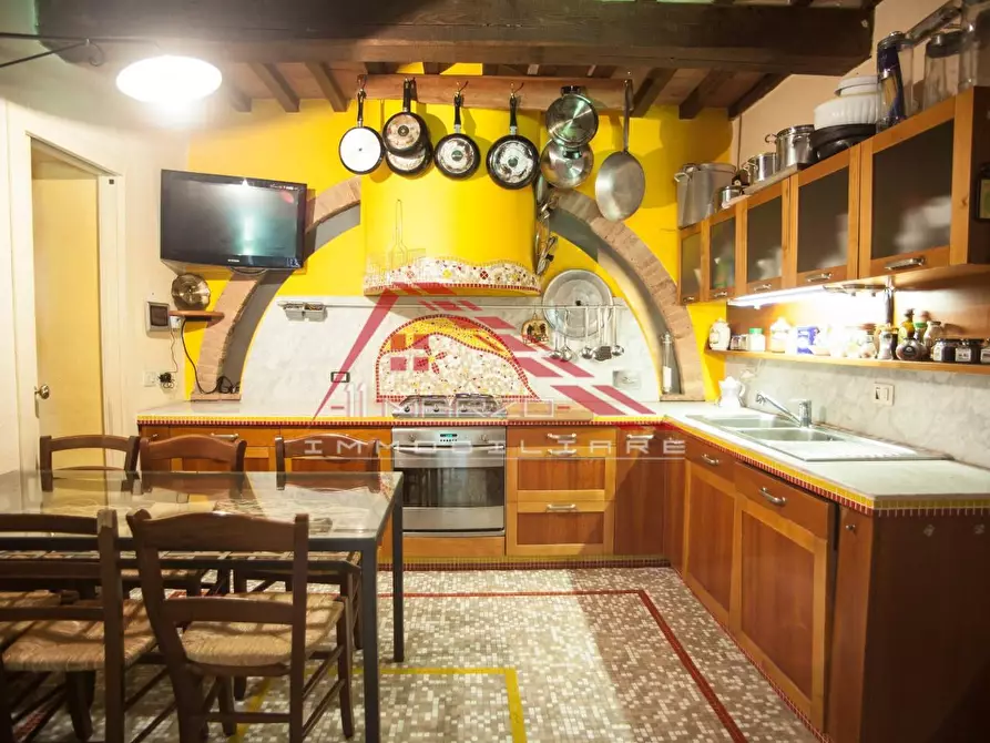 Immagine 24 di Villa in vendita  a Casciana Terme Lari