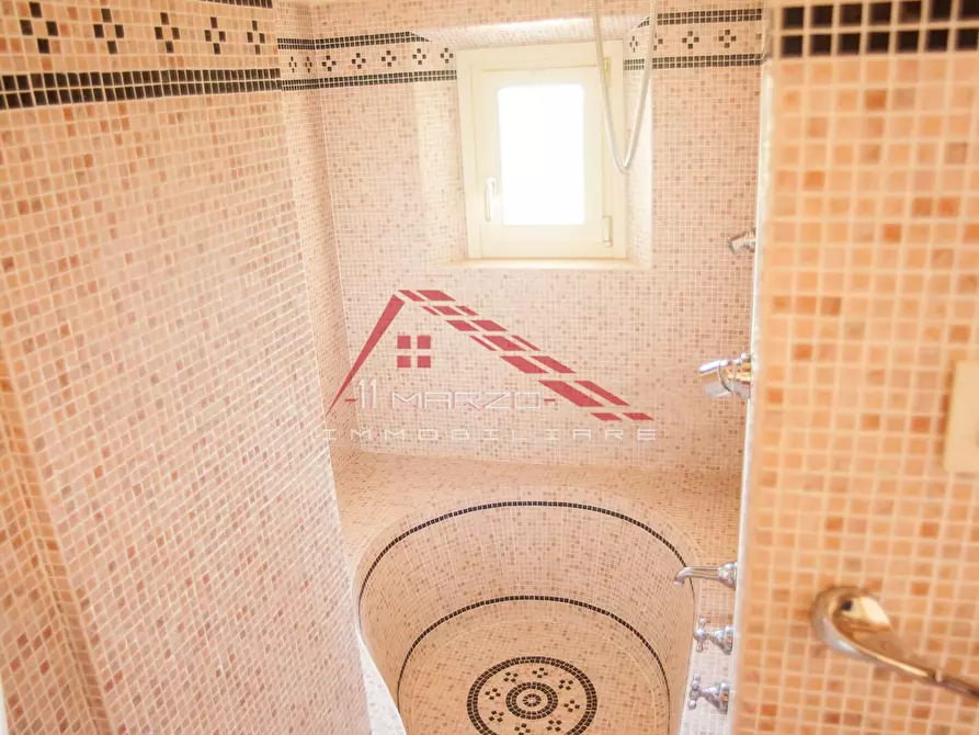 Immagine 39 di Villa in vendita  a Casciana Terme Lari