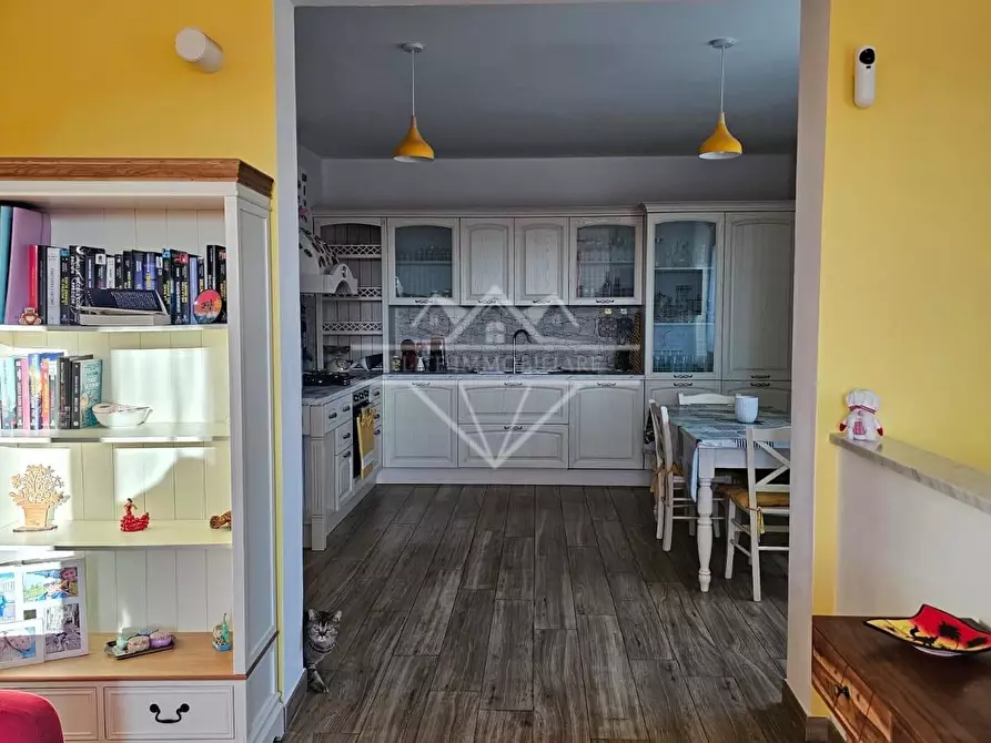 Immagine 7 di Appartamento in vendita  a Carrara