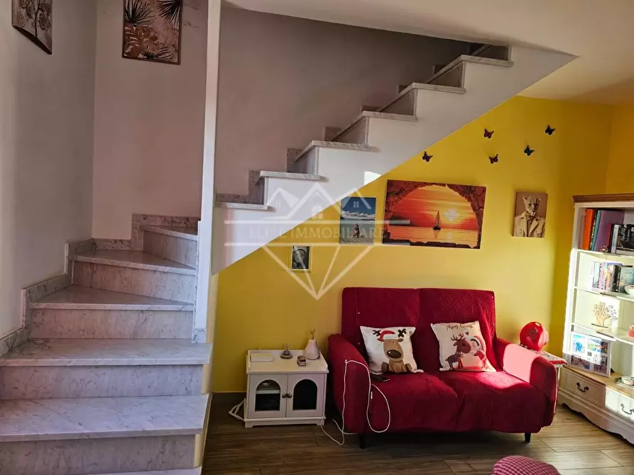 Immagine 4 di Appartamento in vendita  a Carrara