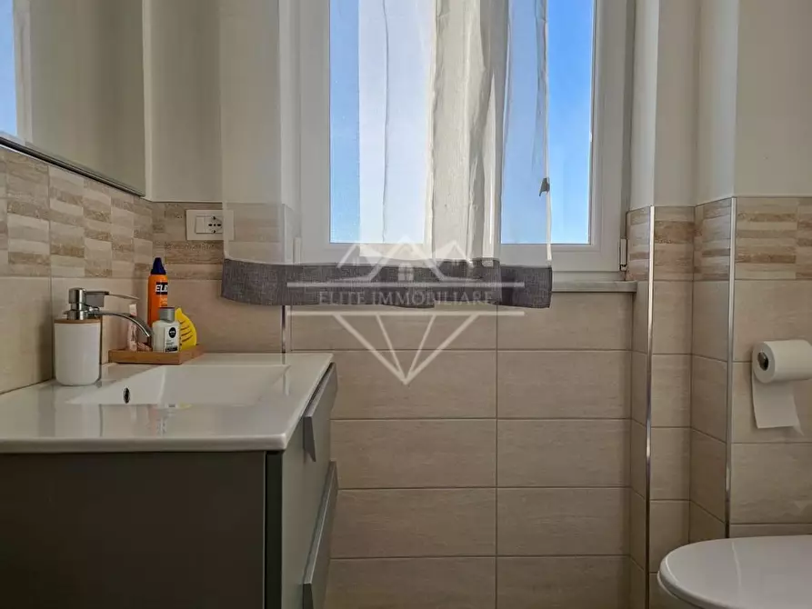 Immagine 28 di Appartamento in vendita  a Carrara