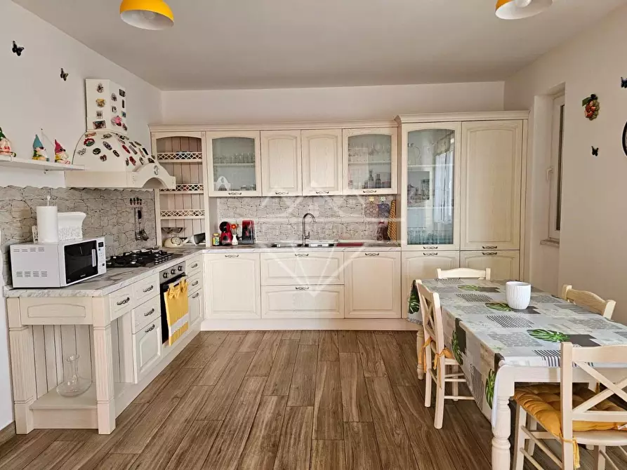 Immagine 8 di Appartamento in vendita  a Carrara