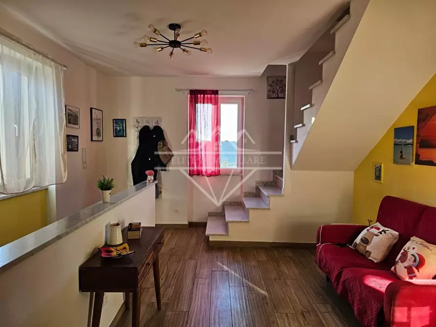 Immagine 5 di Appartamento in vendita  a Carrara