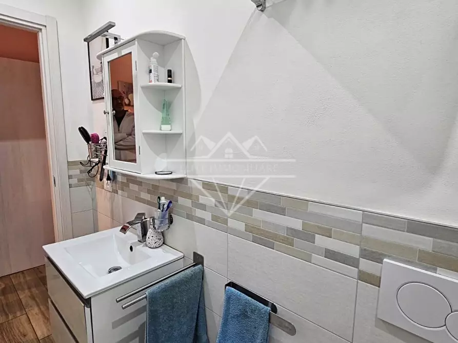 Immagine 18 di Appartamento in vendita  a Carrara