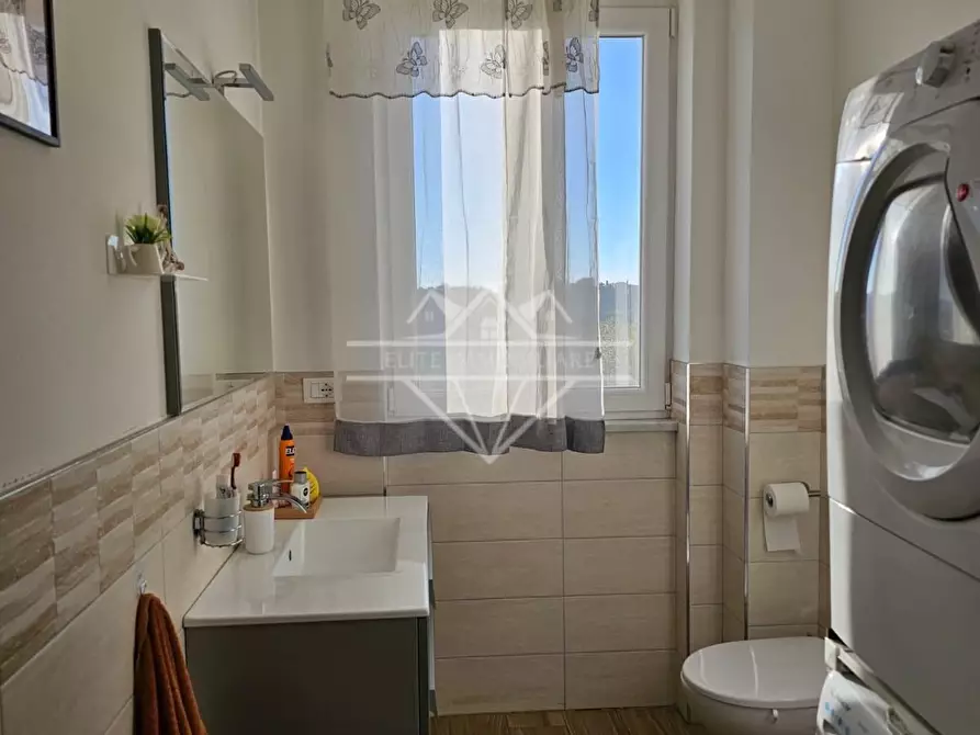 Immagine 27 di Appartamento in vendita  a Carrara