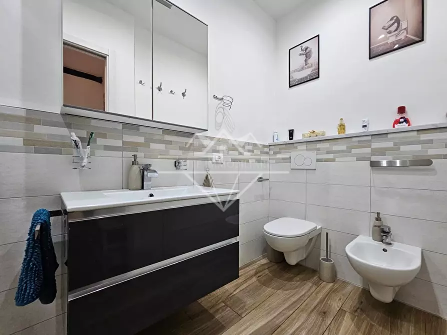 Immagine 24 di Appartamento in vendita  a Carrara