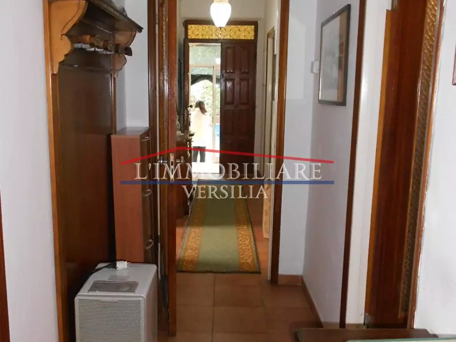Immagine 17 di Casa indipendente in vendita  a Massa