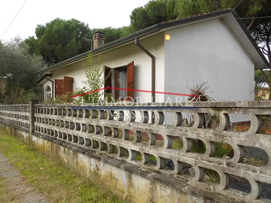 Immagine 33 di Casa indipendente in vendita  a Massa