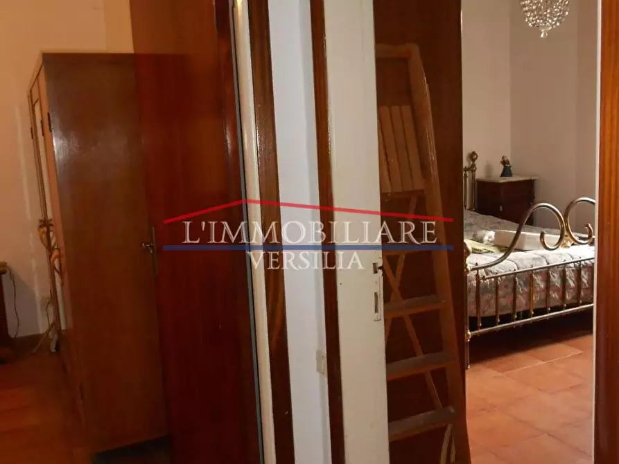 Immagine 25 di Casa indipendente in vendita  a Massa