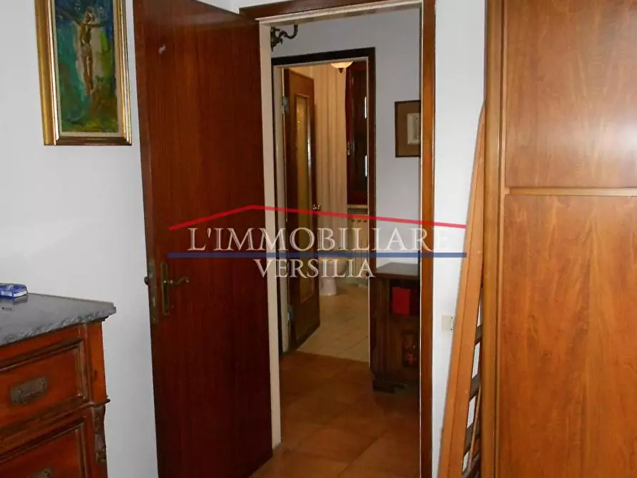 Immagine 21 di Casa indipendente in vendita  a Massa