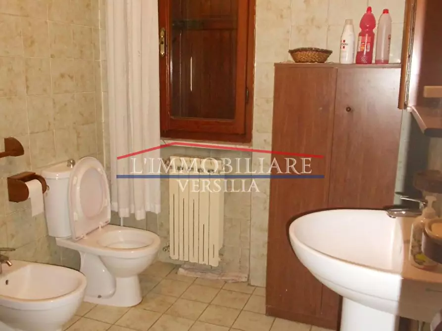 Immagine 22 di Casa indipendente in vendita  a Massa