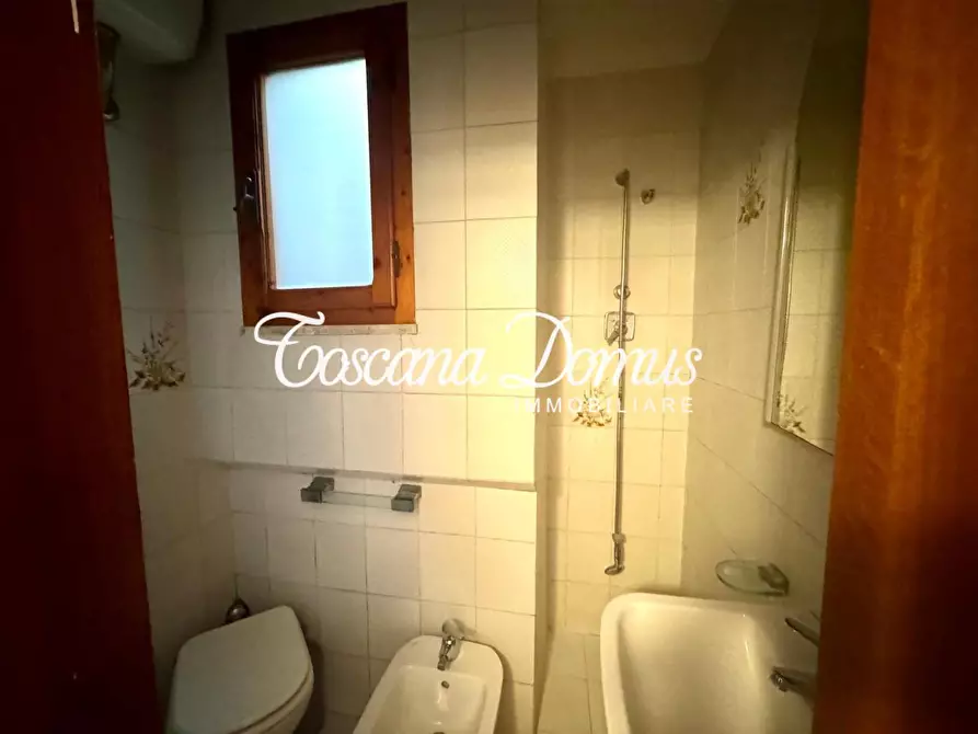 Immagine 13 di Appartamento in vendita  a Siena