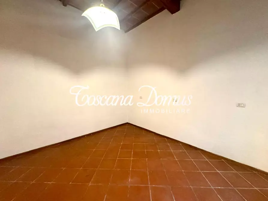 Immagine 15 di Appartamento in vendita  a Siena