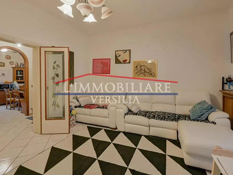 Immagine 17 di Casa quadrifamiliare in vendita  a Seravezza