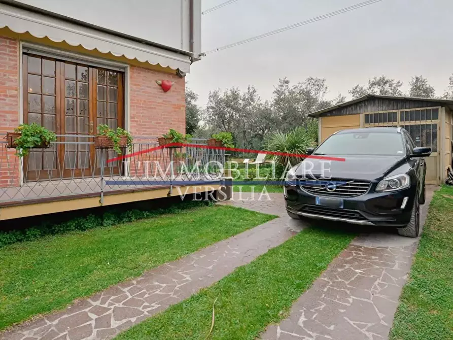 Immagine 32 di Casa quadrifamiliare in vendita  a Seravezza