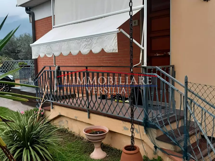 Immagine 4 di Casa quadrifamiliare in vendita  a Seravezza