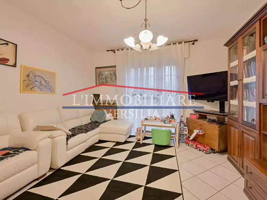 Immagine 19 di Casa quadrifamiliare in vendita  a Seravezza