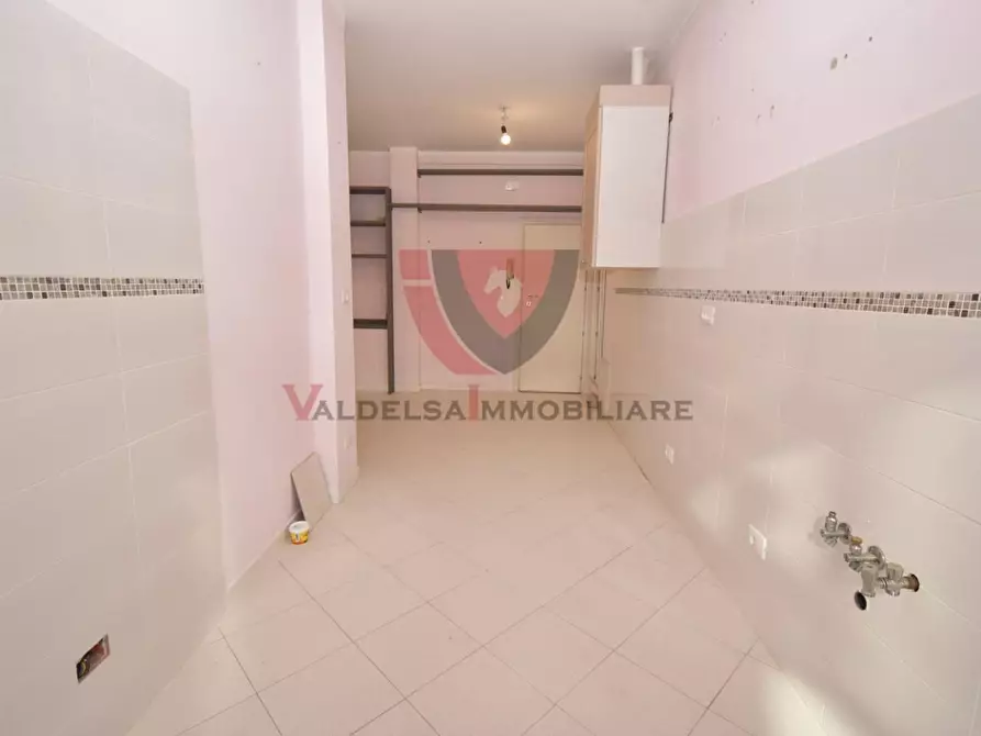 Immagine 5 di Appartamento in vendita  a Colle Di Val D'elsa