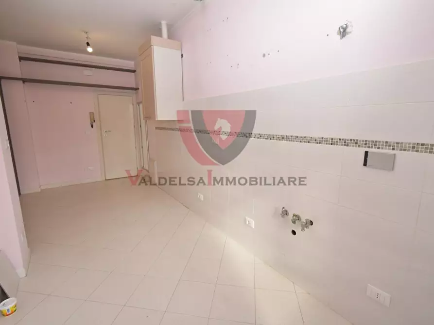 Immagine 7 di Appartamento in vendita  a Colle Di Val D'elsa