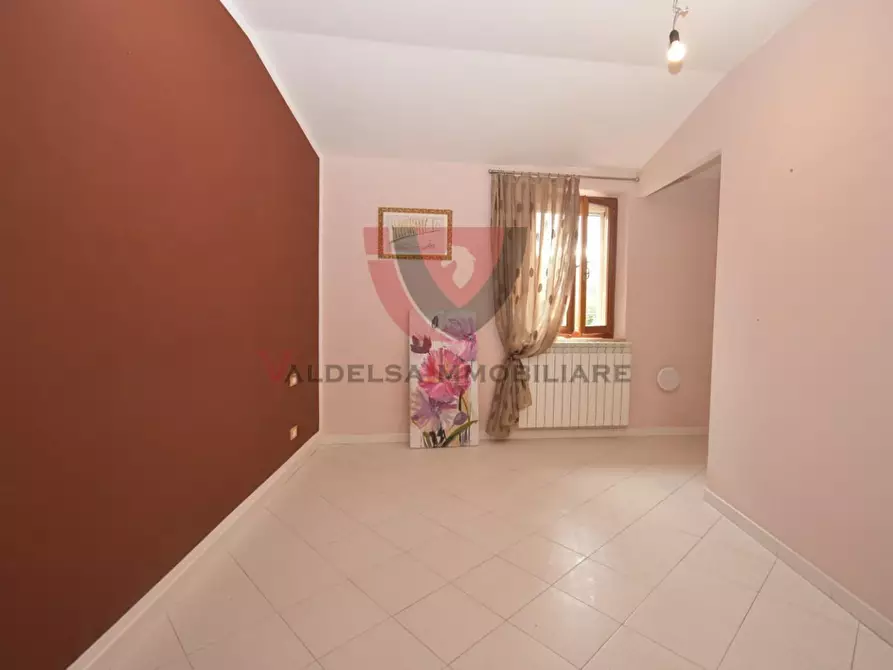 Immagine 23 di Appartamento in vendita  a Colle Di Val D'elsa