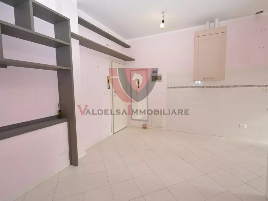 Immagine 8 di Appartamento in vendita  a Colle Di Val D'elsa