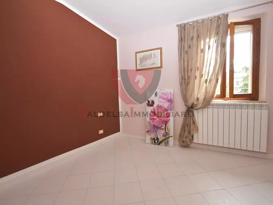 Immagine 19 di Appartamento in vendita  a Colle Di Val D'elsa