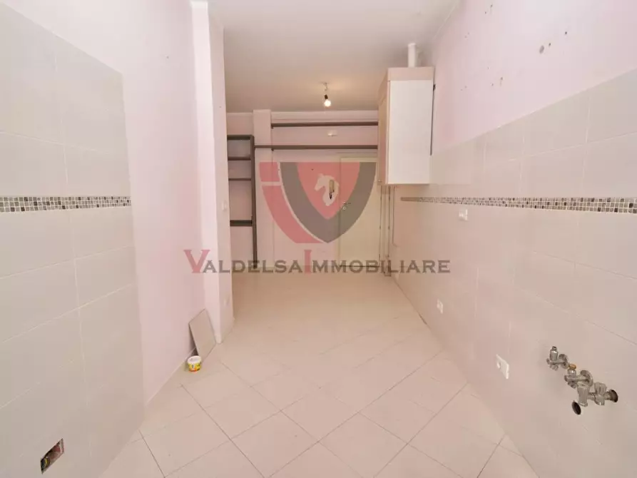 Immagine 9 di Appartamento in vendita  a Colle Di Val D'elsa