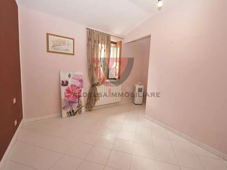 Immagine 13 di Appartamento in vendita  a Colle Di Val D'elsa