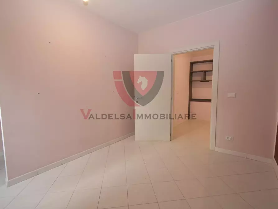 Immagine 18 di Appartamento in vendita  a Colle Di Val D'elsa