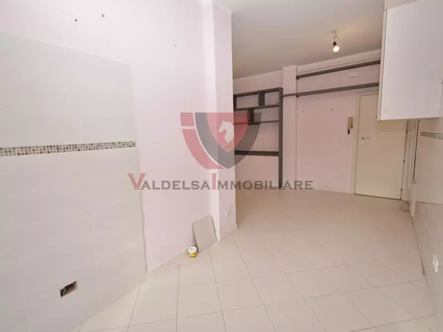 Immagine 6 di Appartamento in vendita  a Colle Di Val D'elsa