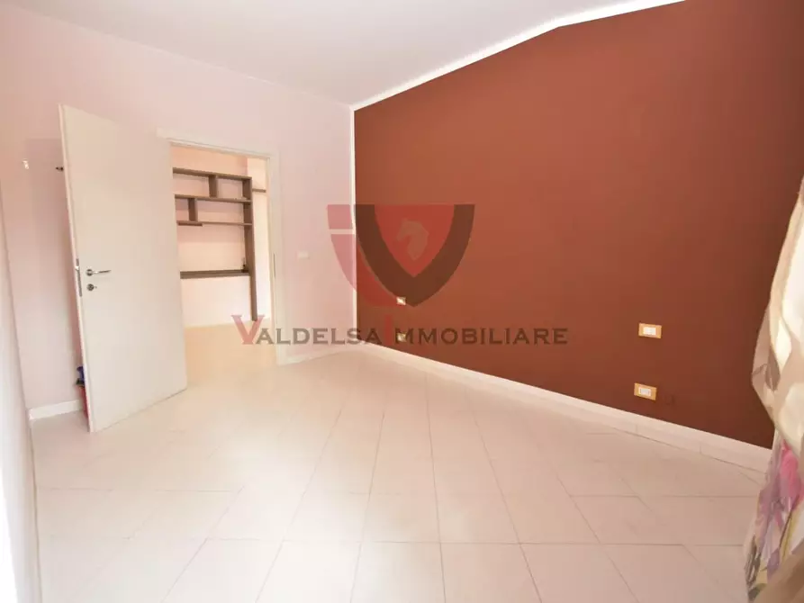 Immagine 21 di Appartamento in vendita  a Colle Di Val D'elsa