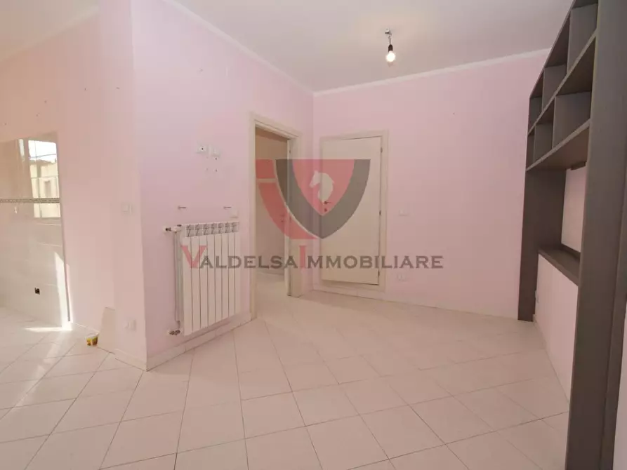 Immagine 4 di Appartamento in vendita  a Colle Di Val D'elsa