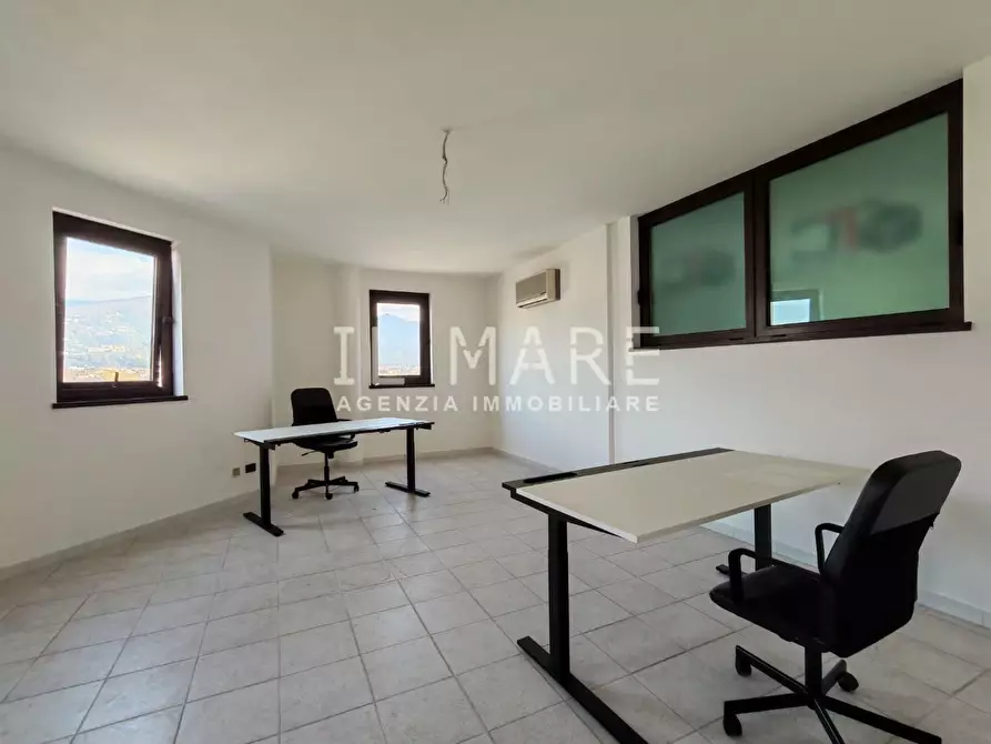 Immagine 2 di Ufficio in vendita  a Massa