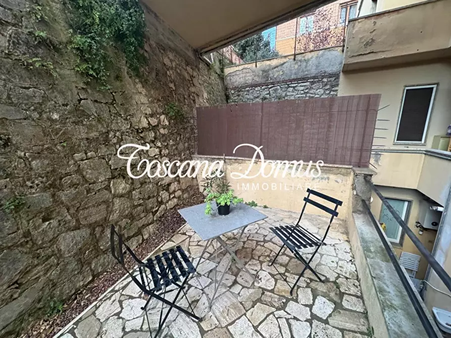 Immagine 12 di Appartamento in vendita  a Siena