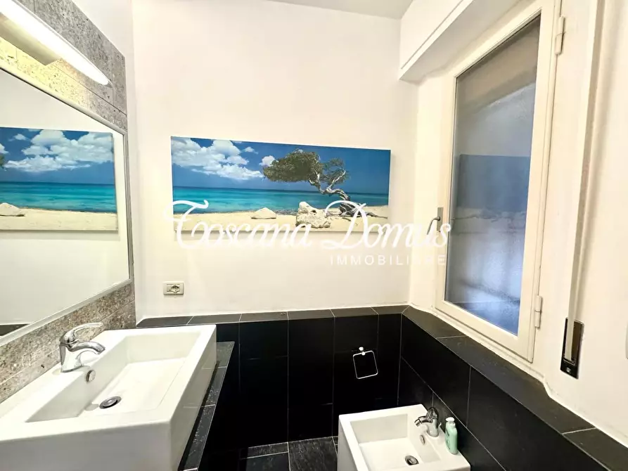 Immagine 18 di Appartamento in vendita  a Siena