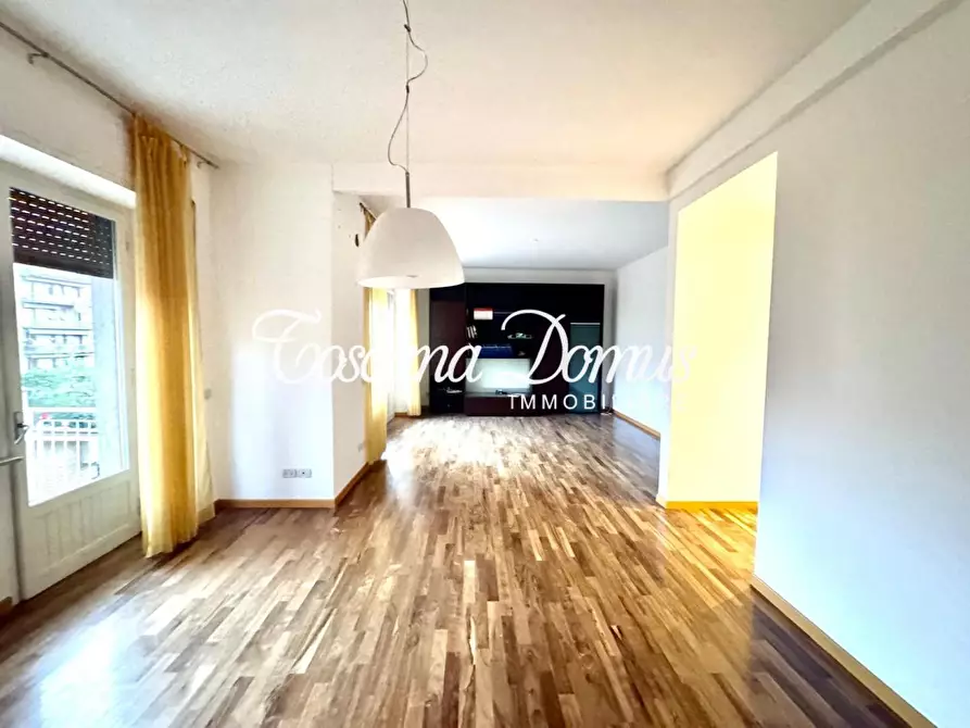 Immagine 4 di Appartamento in vendita  a Siena