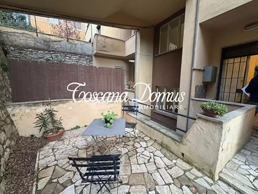 Immagine 13 di Appartamento in vendita  a Siena