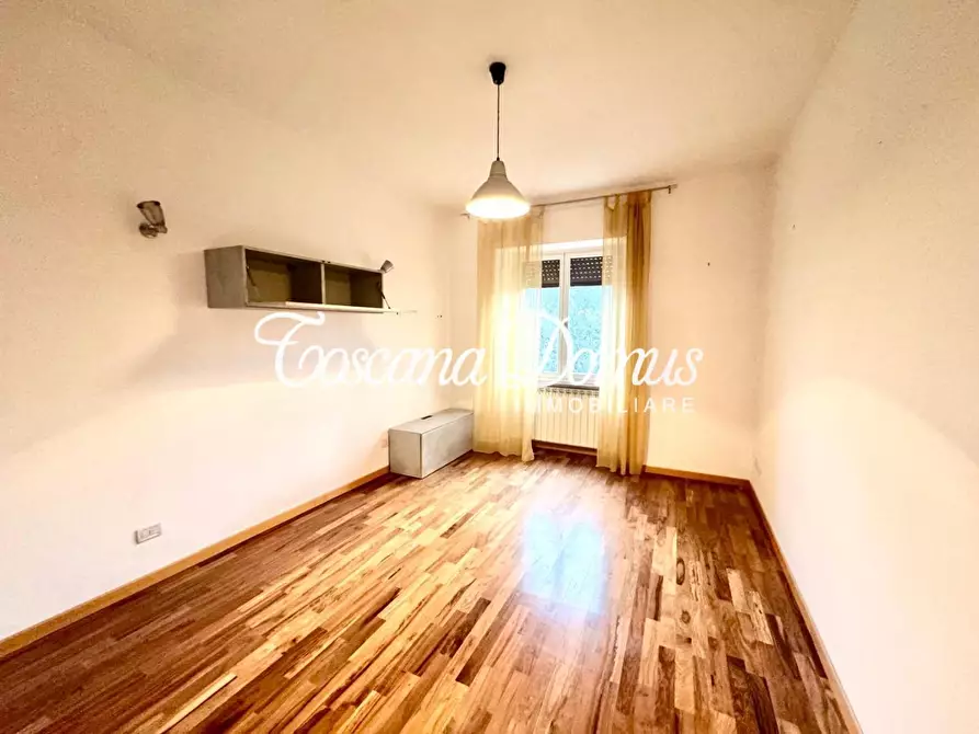 Immagine 14 di Appartamento in vendita  a Siena